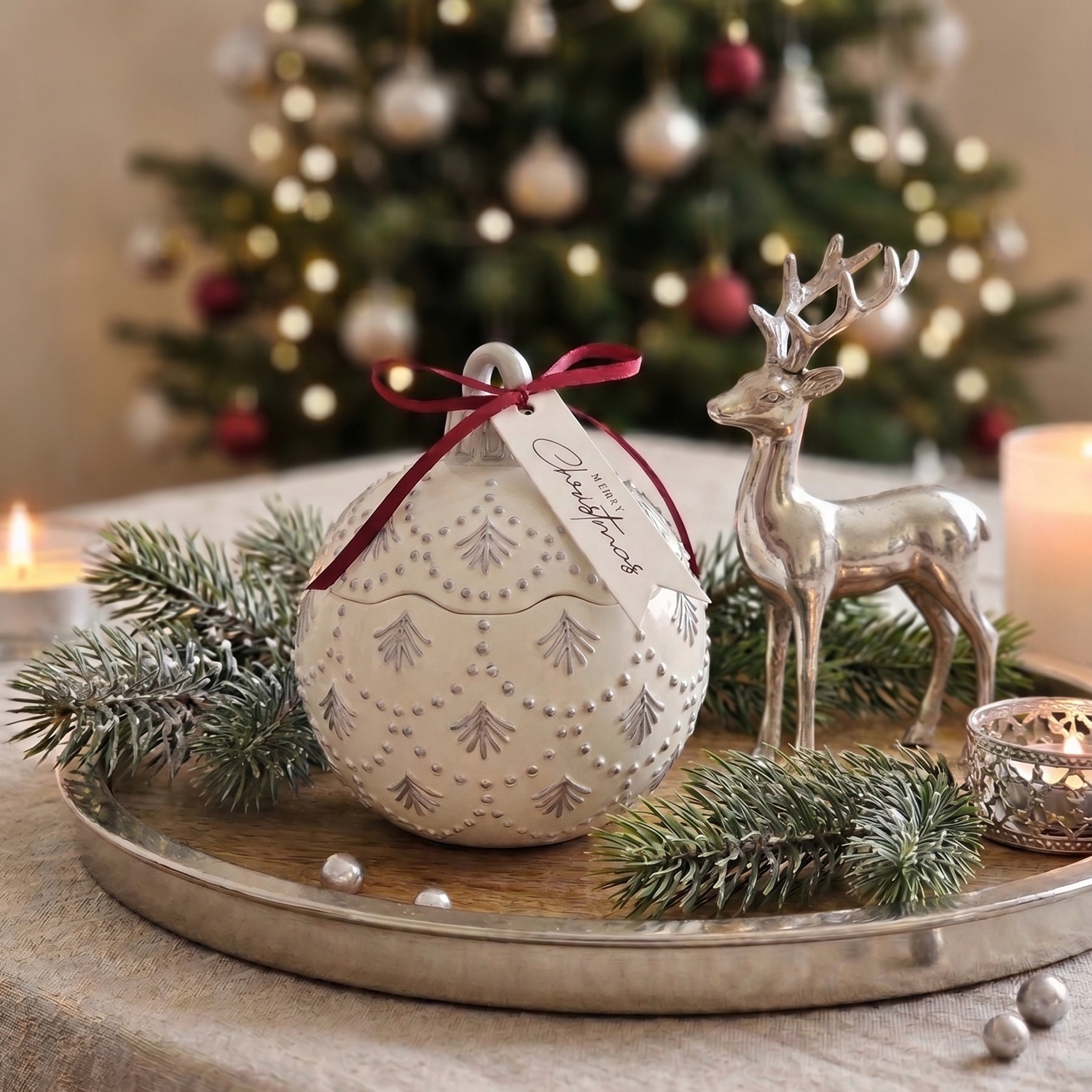 Sveča Christmas Bauble Enchanted MINI - Bela / Srebrna / Zimska Čarobnost / MINI